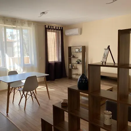 Апартамента * Varna
